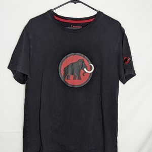 Mammut Mens Medium Faded Spell Out Center Logo Short Sleeve T-Shirt Red Cotton